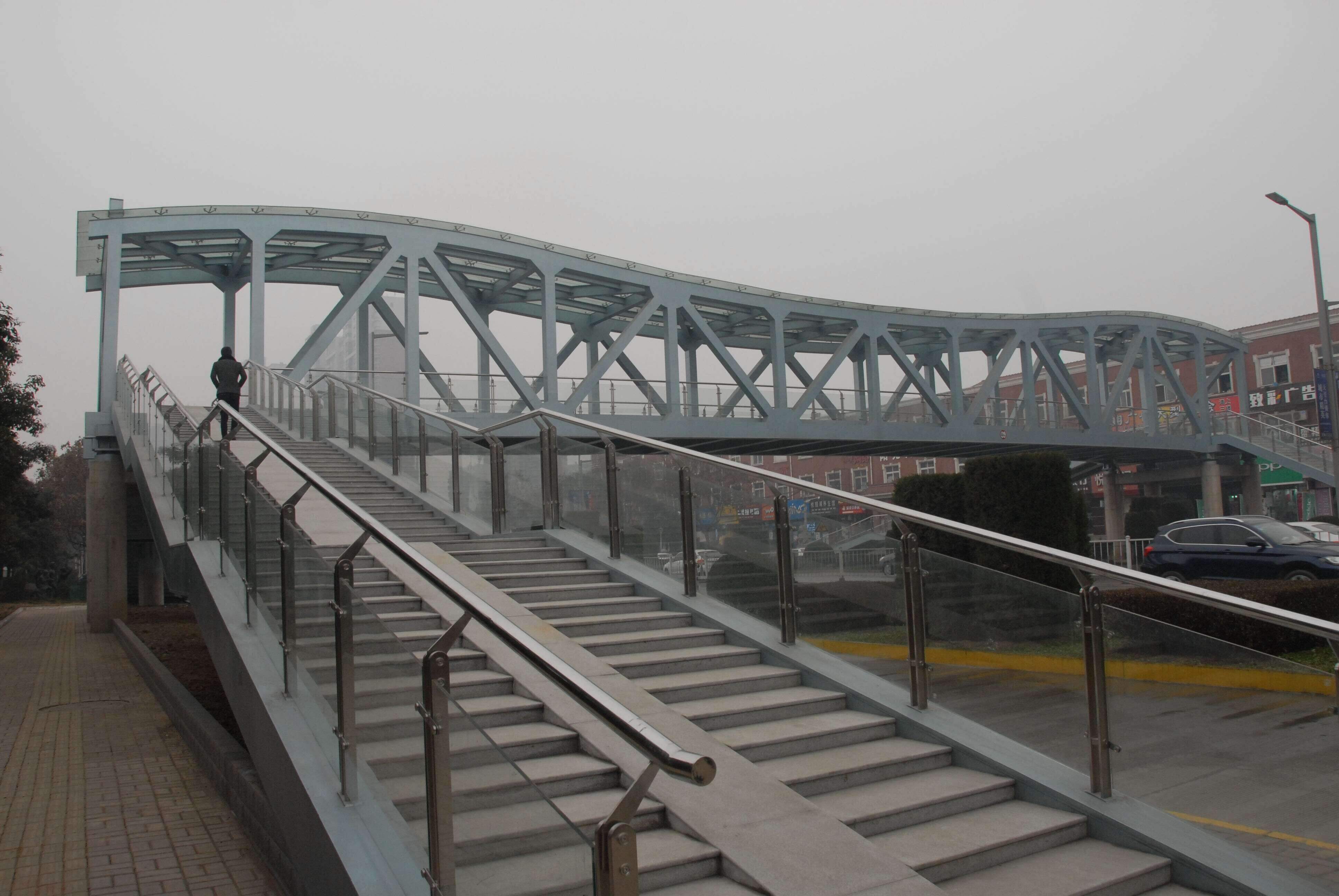天橋.jpg